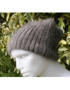 Anthracite 100% angora Bonnet Pompon