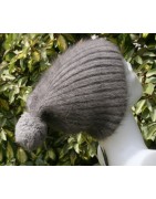 Anthracite 100% angora Bonnet Pompon